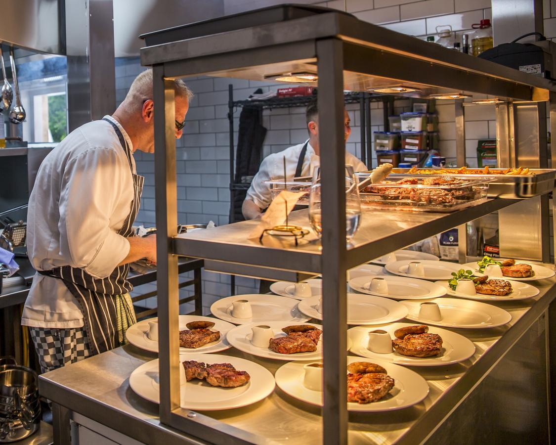 The Coach & Horses Inn Bolton by Bowland 外观 照片